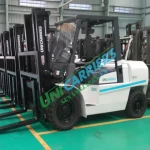 Xe nâng dầu Unicarriers 5 tấn