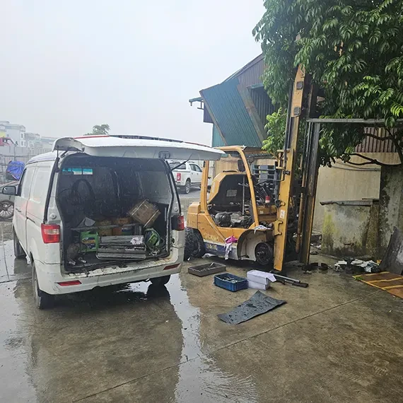Dịch Vụ Sửa Xe Nâng Hàng Tại Hà Nội Uy Tín, Chuyên Nghiệp, Giá Tốt