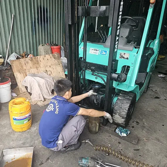 Những Điều Cần Lưu Ý Khi Sửa Xe Nâng Trung Quốc