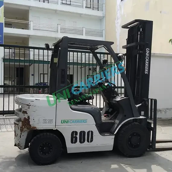 https://www.xenangjapan.vn/san-pham/xe-nang-unicarriers-dau-25-tan
