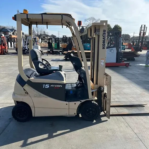 https://www.xenangjapan.vn/san-pham/xe-nang-dien-komatsu-15-tan-nhat-bai